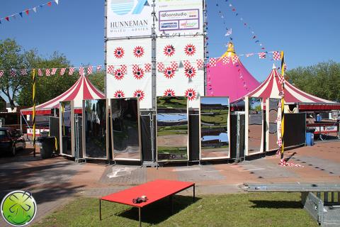 Extremely suitable for the larger festivals in the Netherlands, Belgium and Germany: XXL Smiley Mirrors!